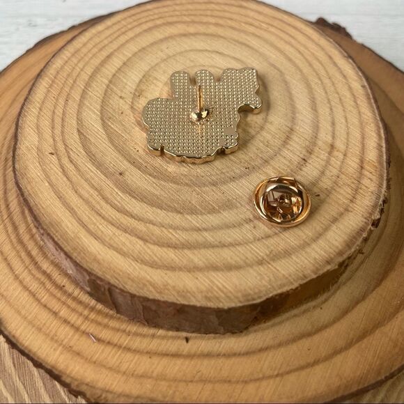 Poodle Enamel Pin/ Brooch Lapel - Picture 5 of 6